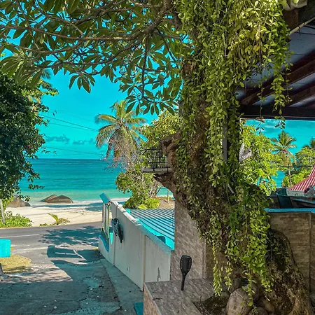 Divers Lodge Guest House