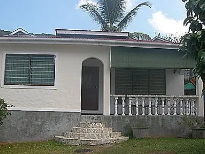 Divers Bed & Breakfast Beau Vallon (Mahe)